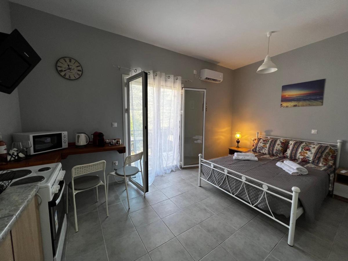 Aggelikis Studio Apartment Zola Bagian luar foto