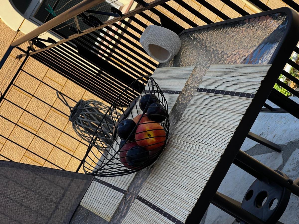 Aggelikis Studio Apartment Zola Bagian luar foto